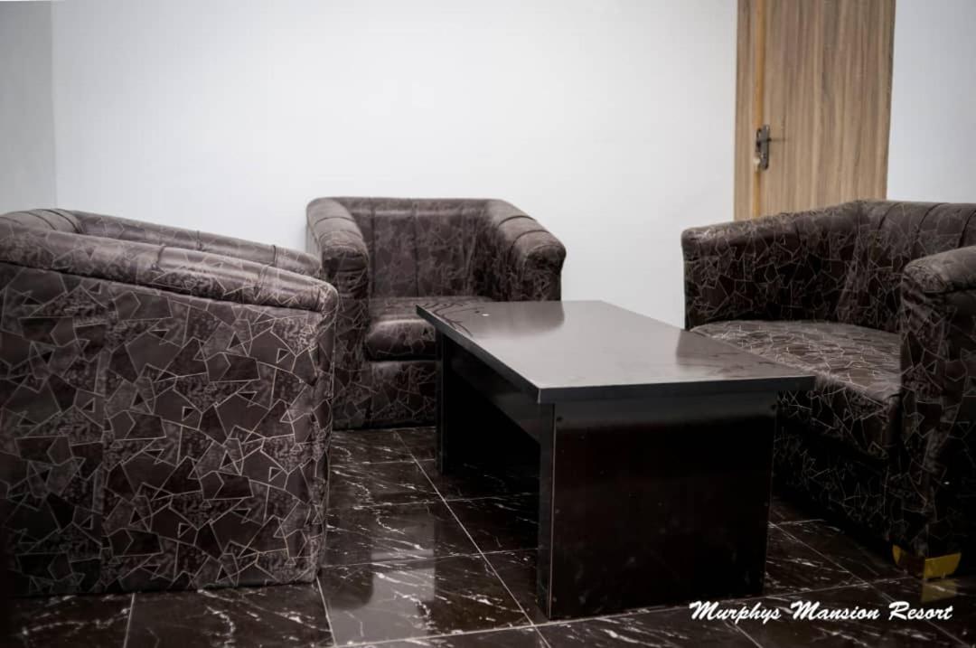 Murphy'S Mansion Resort Umuahia Esterno foto
