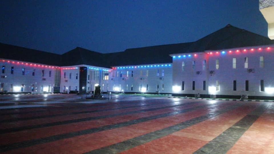 Murphy'S Mansion Resort Umuahia Esterno foto