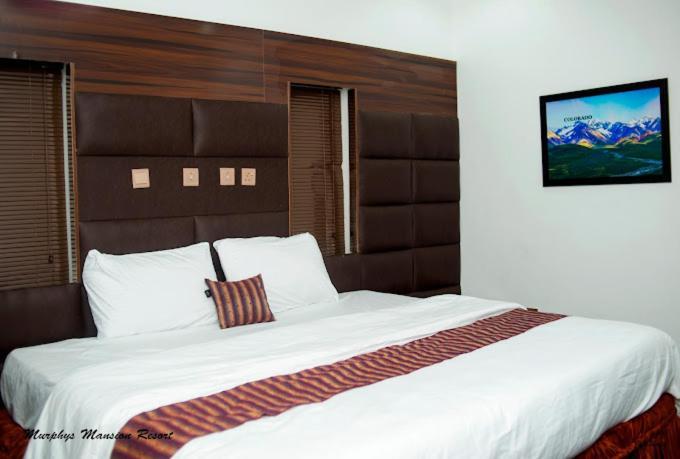 Murphy'S Mansion Resort Umuahia Esterno foto